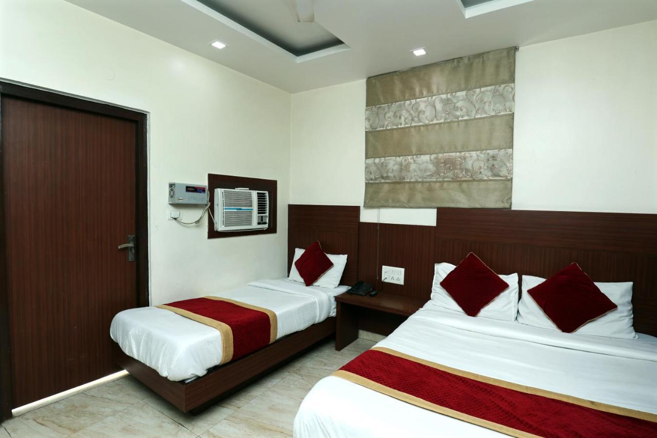 Hotel Toto International Dx Nové Dillí Exteriér fotografie